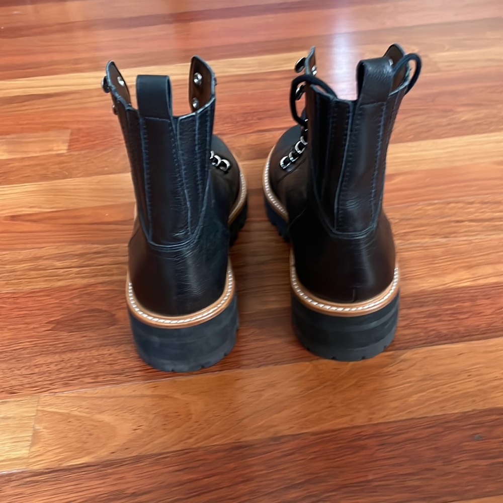 Marc Fisher lug sole boot with fur, women’s size 8.5 - Picture 3 of 3